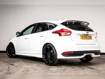 Used Ford Focus 2015 for sale - 77990697: Photo