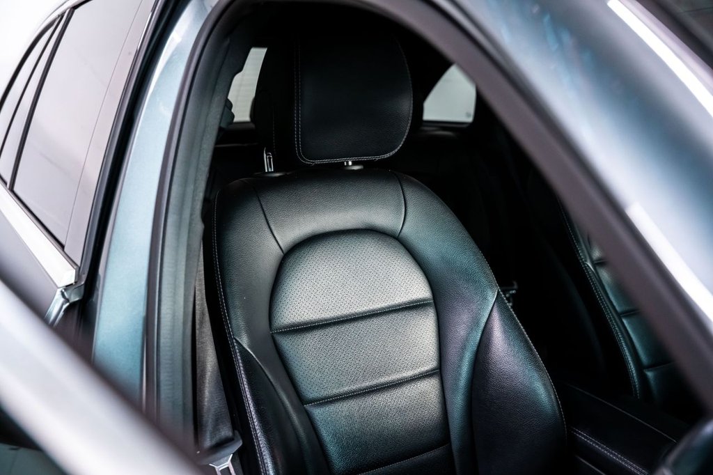 Used Mercedes-Benz GLC 2019 for sale - 77263033: Photo 4