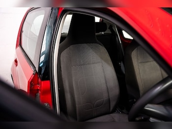 Used Volkswagen up! 2015 for sale - 77506982: Photo