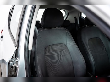 Used Hyundai i10 2018 for sale - 79154784: Photo