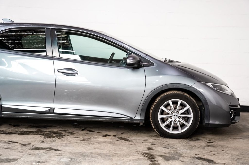 Used Honda Civic 2015 for sale - 78180877: Photo 27