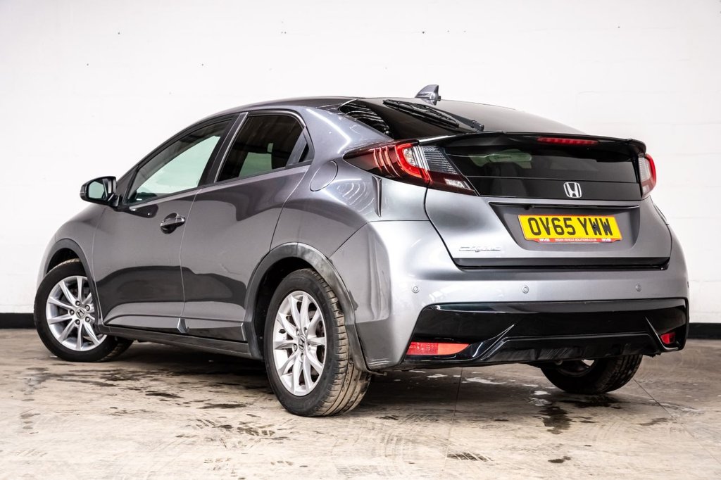 Used Honda Civic 2015 for sale - 78180877: Photo 3