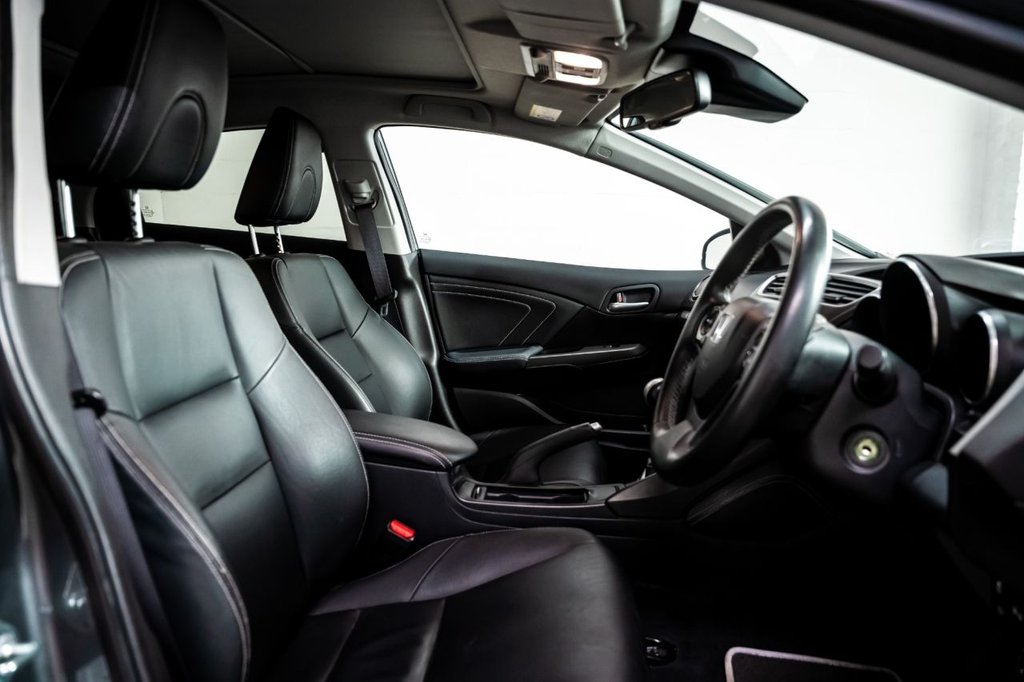 Used Honda Civic 2015 for sale - 78180877: Photo 5