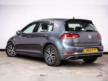 Used Volkswagen Golf 2018 for sale - 78793281: Photo