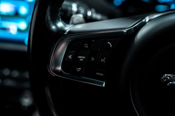 Used Jaguar F-Pace 2016 for sale - 76297104: Photo 16