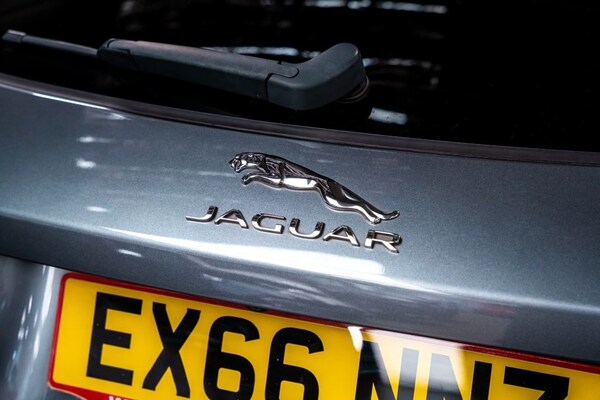 Used Jaguar F-Pace 2016 for sale - 76297104: Photo 45