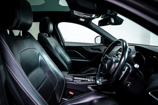 Used Jaguar F-Pace 2016 for sale - 76297104: Photo 5