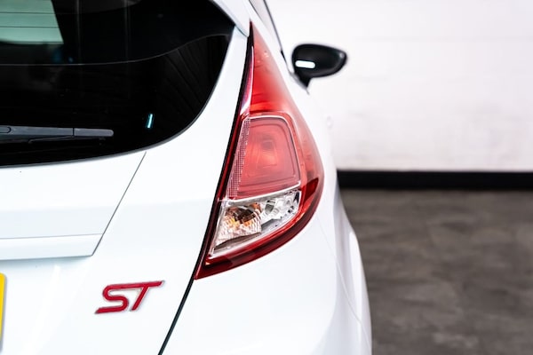 Used Ford Fiesta 2014 for sale - 76309450: Photo 27