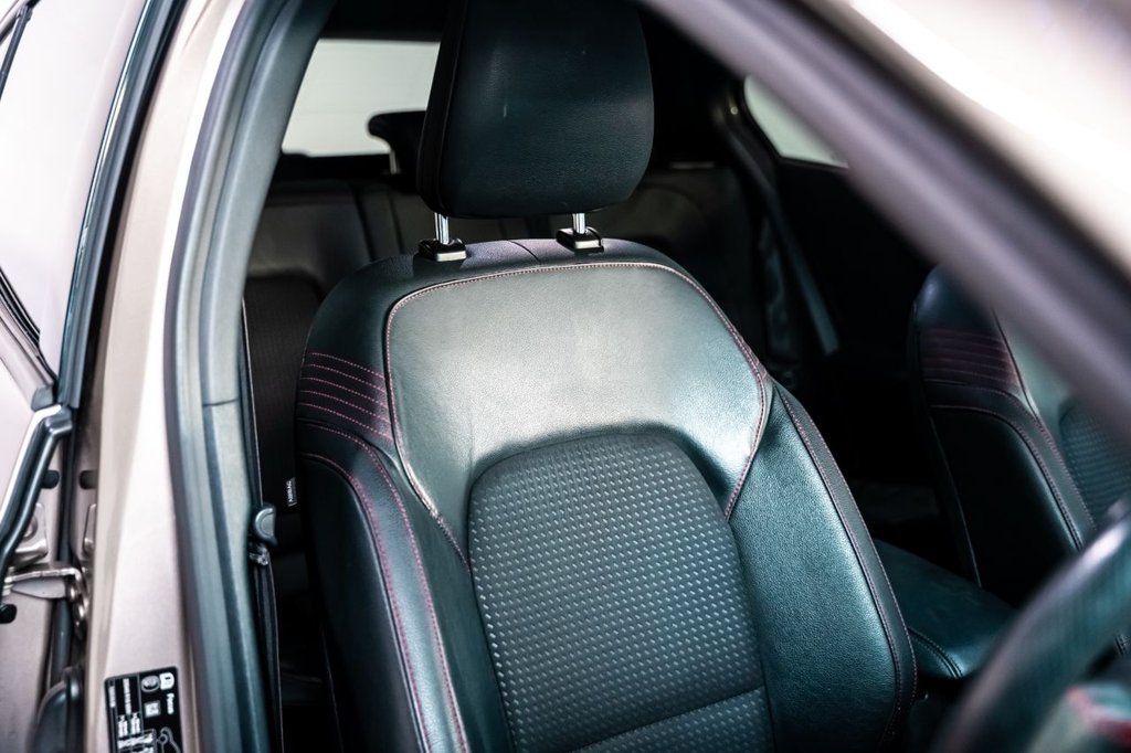 Used Ford Focus 2019 for sale - 76909792: Photo 4