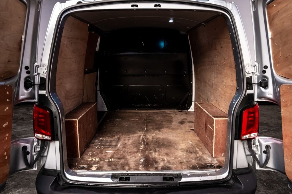 Used Volkswagen Transporter 2023 for sale - 77849623: Photo 31