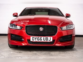 Used Jaguar XE 2016 for sale - 79371266: Photo