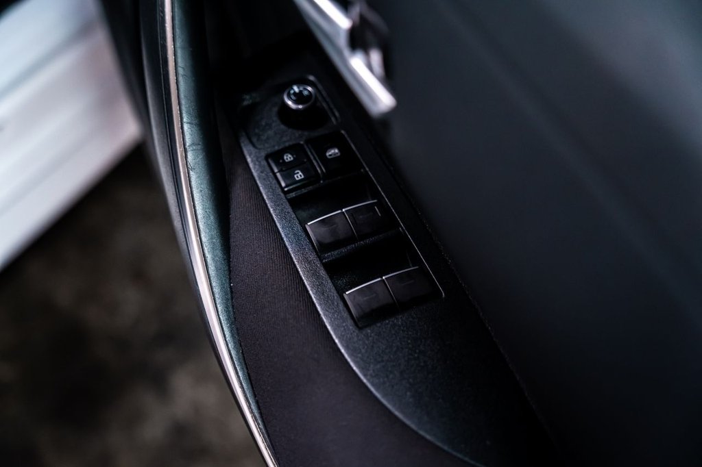 Used Toyota Corolla 2023 for sale - 76900555: Photo 22