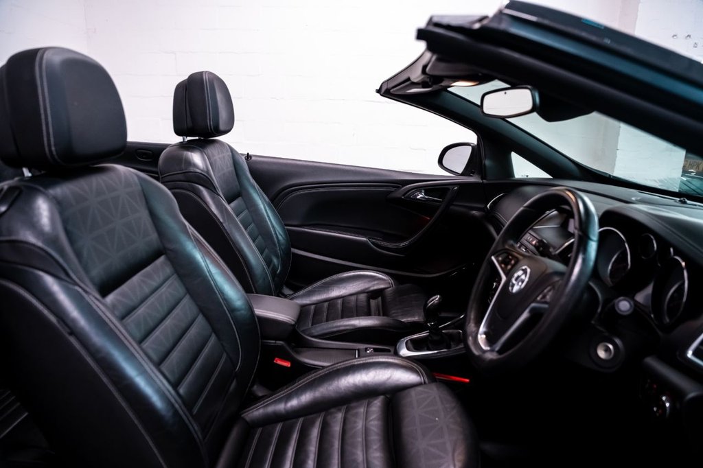 Used Vauxhall Cascada 2013 for sale - 76642153: Photo 5