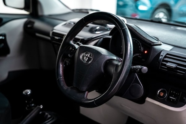 Used Toyota IQ 2013 for sale - 76223329: Photo 10
