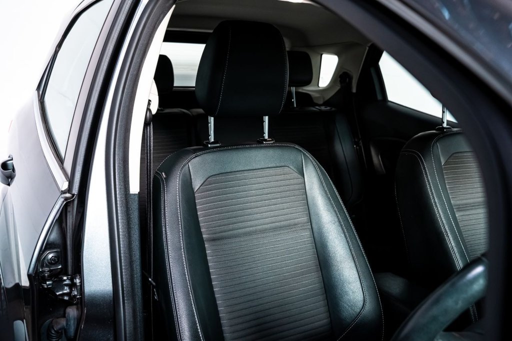 Used Ford Ecosport 2018 for sale - 76419963: Photo 4