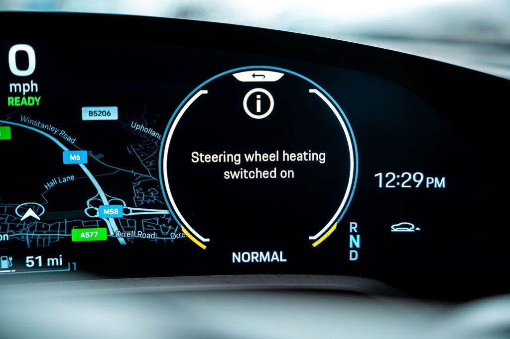 Used Porsche Taycan 2023 for sale - 78068391: Photo 10