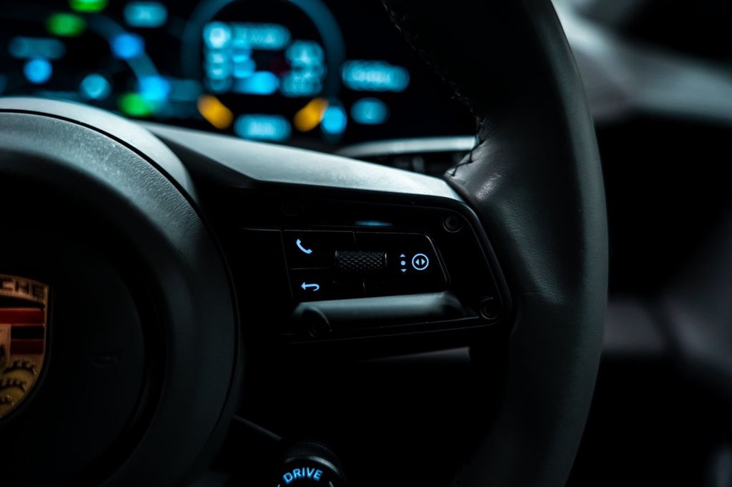 Used Porsche Taycan 2023 for sale - 78068391: Photo 23