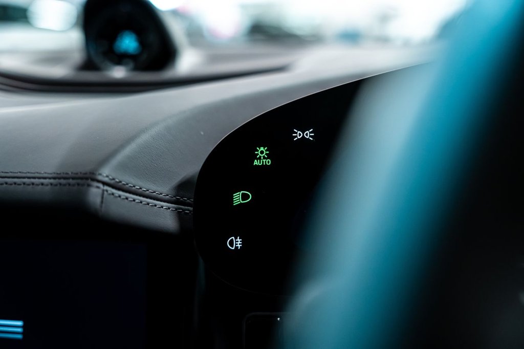 Used Porsche Taycan 2023 for sale - 78068391: Photo 24