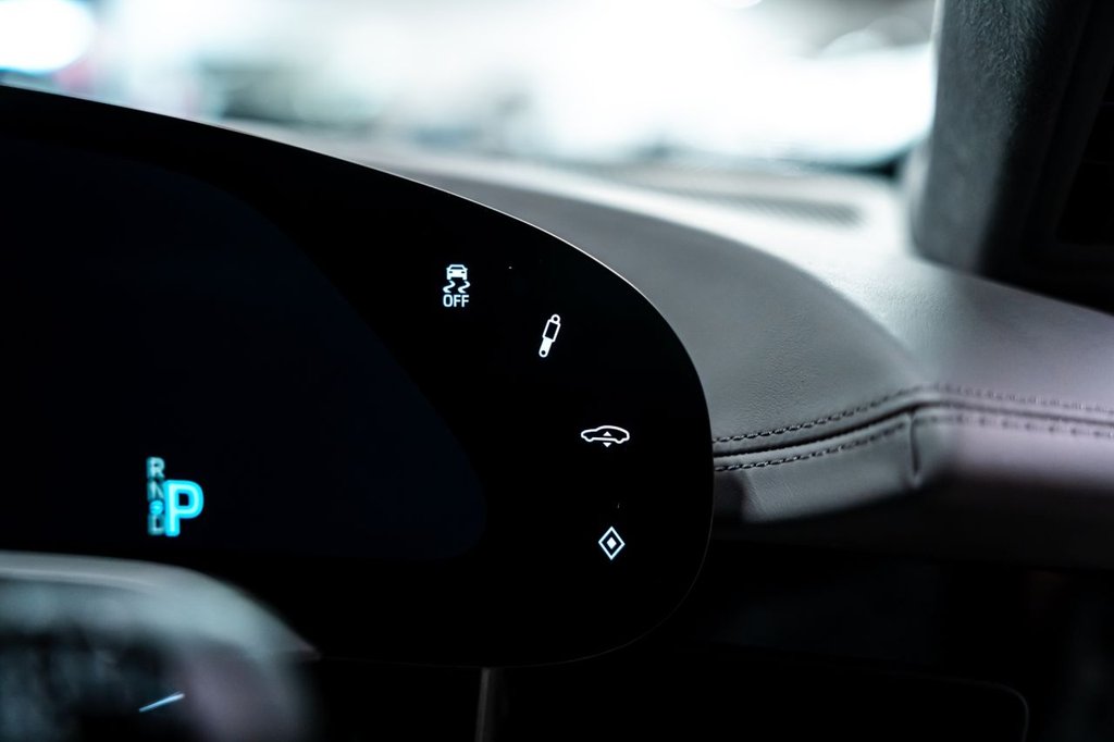 Used Porsche Taycan 2023 for sale - 78068391: Photo 25