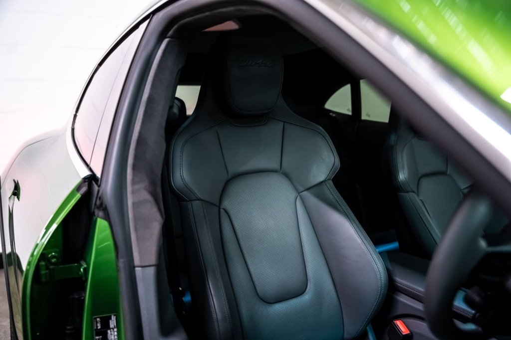 Used Porsche Taycan 2023 for sale - 78068391: Photo 4