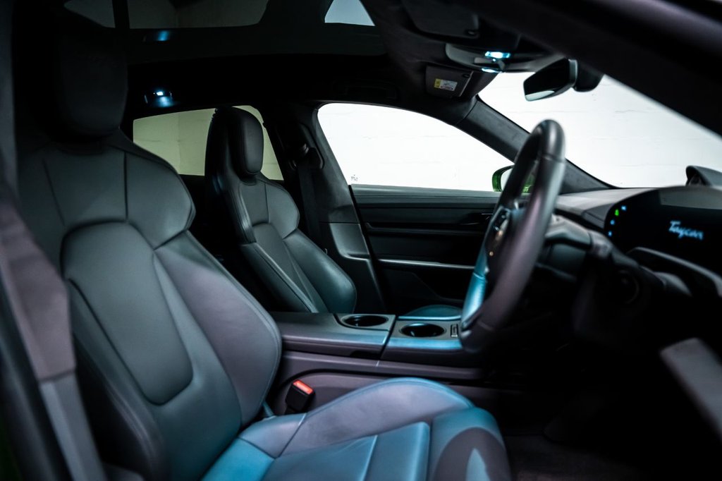 Used Porsche Taycan 2023 for sale - 78068391: Photo 5