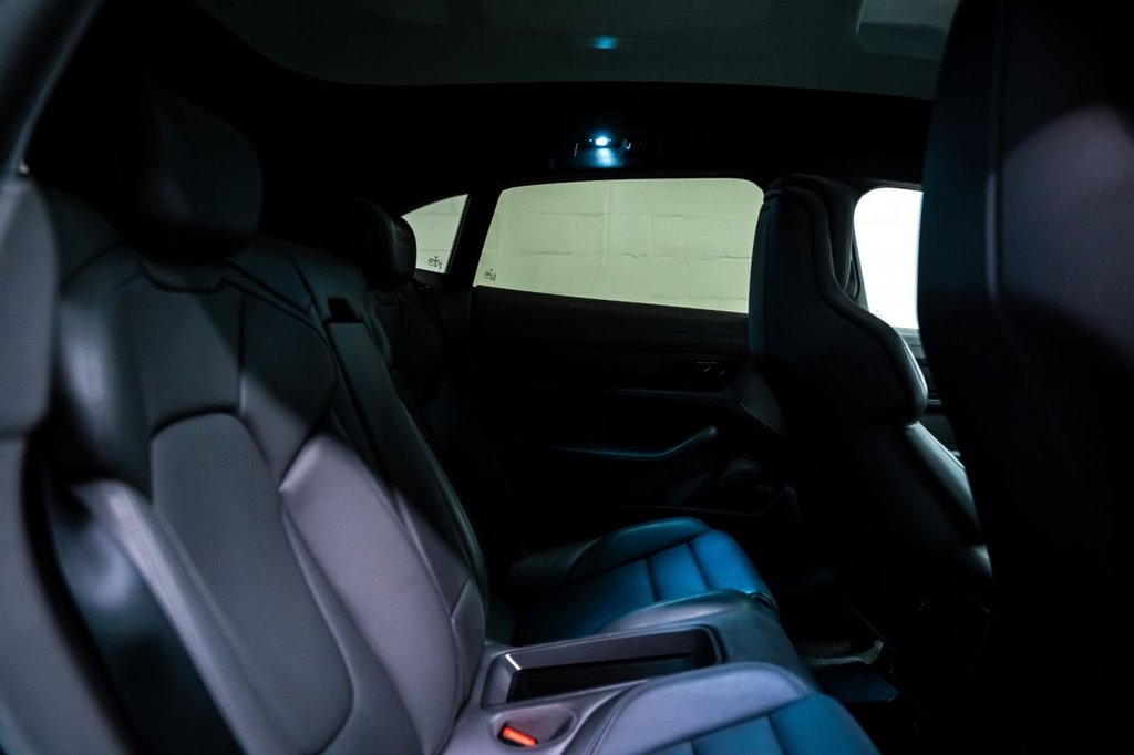 Used Porsche Taycan 2023 for sale - 78068391: Photo 6