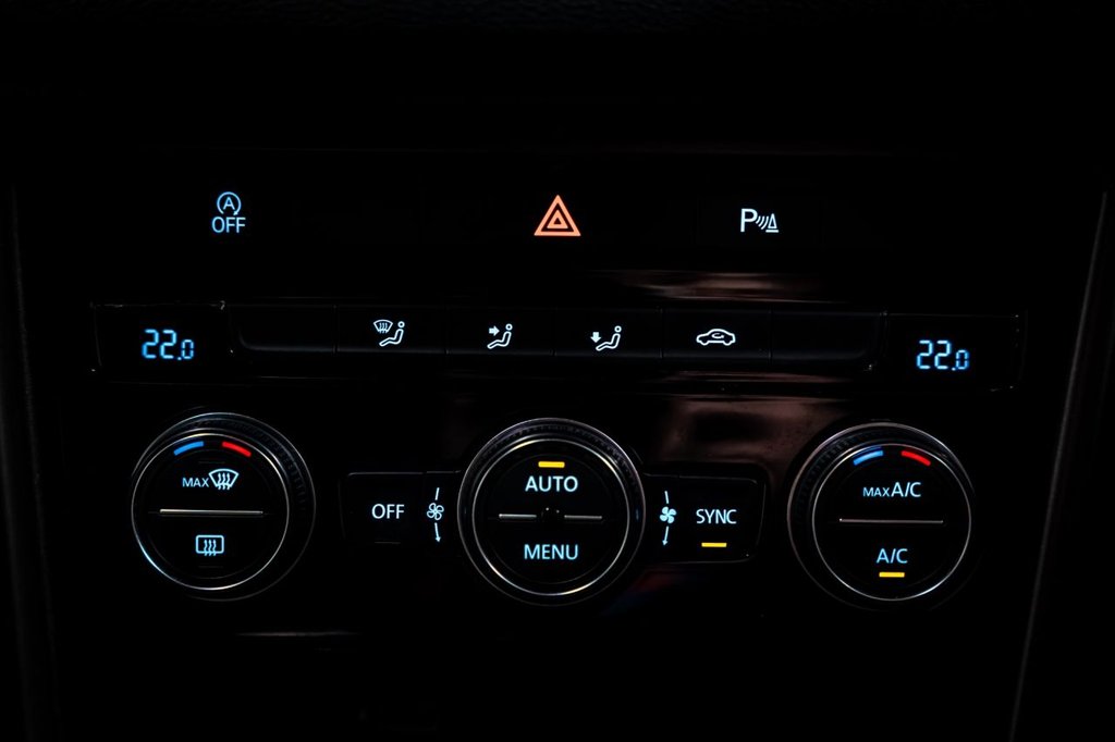 Used Volkswagen T-Roc 2018 for sale - 76417855: Photo 14