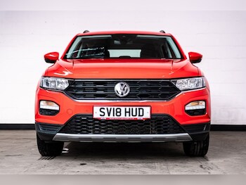 Used Volkswagen T-Roc 2018 for sale - 76417855: Photo