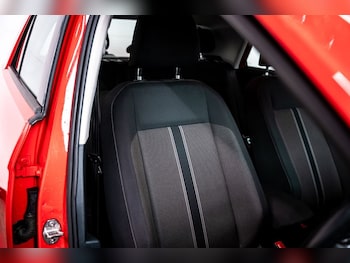 Used Volkswagen T-Roc 2018 for sale - 76417855: Photo