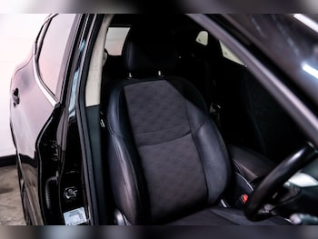 Used Nissan Qashqai 2016 for sale - 76985752: Photo