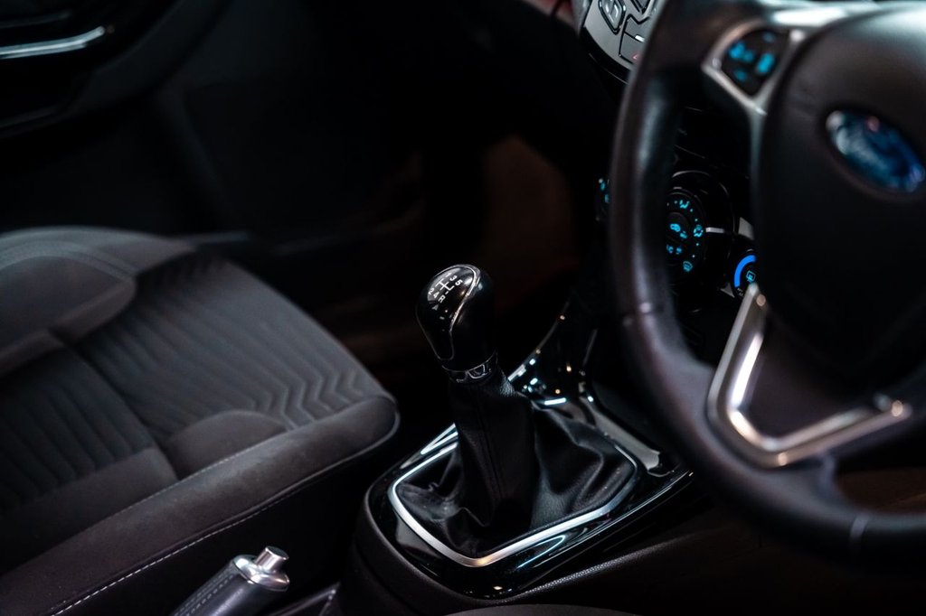 Used Ford Fiesta 2015 for sale - 76610323: Photo 14