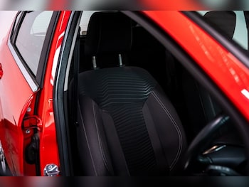 Used Ford Fiesta 2015 for sale - 76610323: Photo