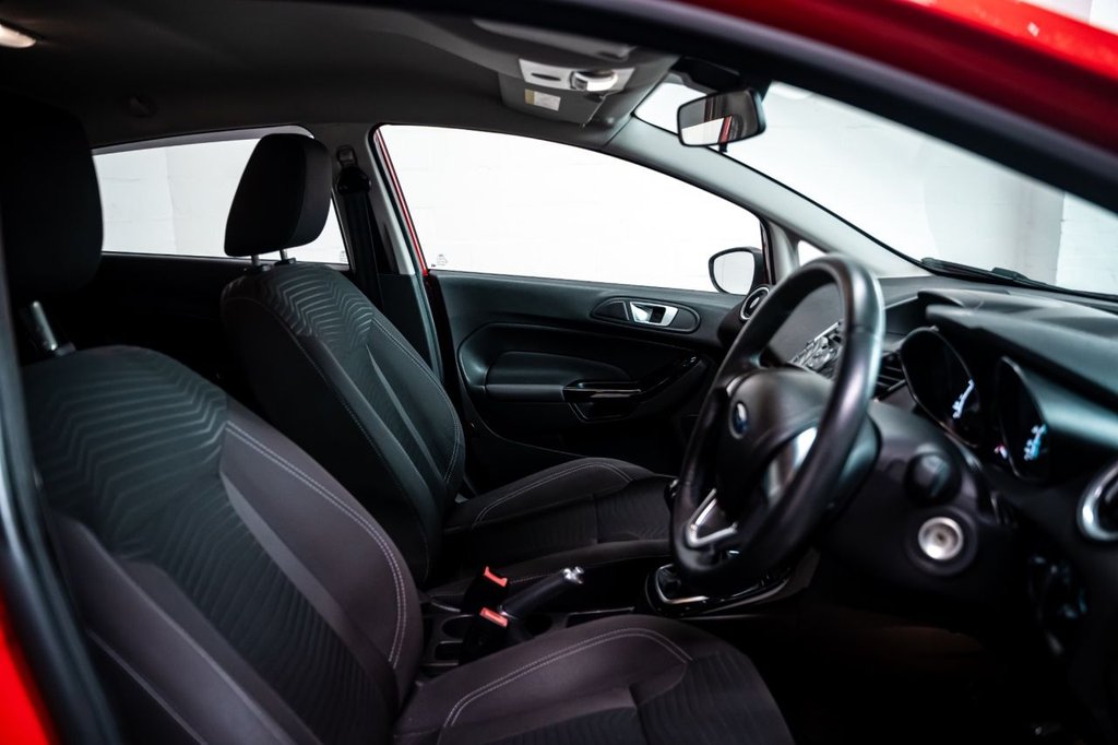Used Ford Fiesta 2015 for sale - 76610323: Photo 5