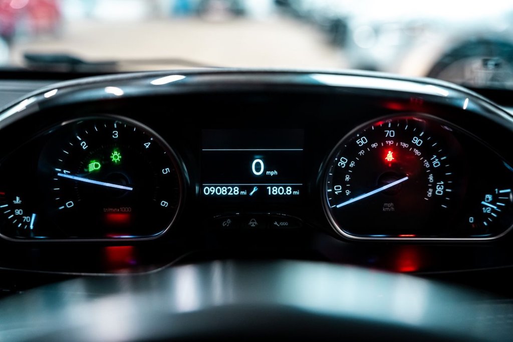 Used Peugeot 2008 2014 for sale - 77477720: Photo 8