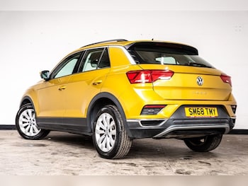 Used Volkswagen T-Roc 2018 for sale - 77919827: Photo