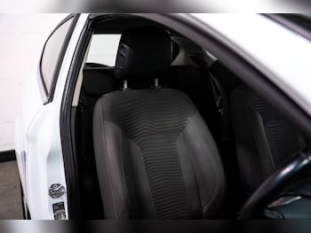 Used Ford Fiesta 2016 for sale - 79371251: Photo