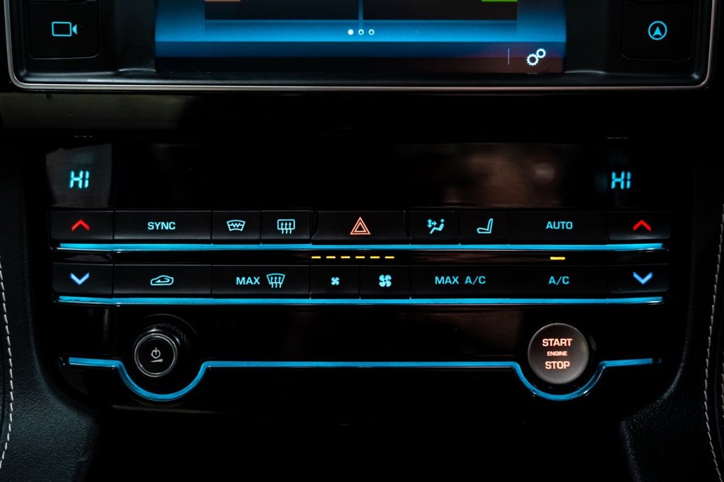 Used Jaguar F-Pace 2018 for sale - 77319540: Photo 14