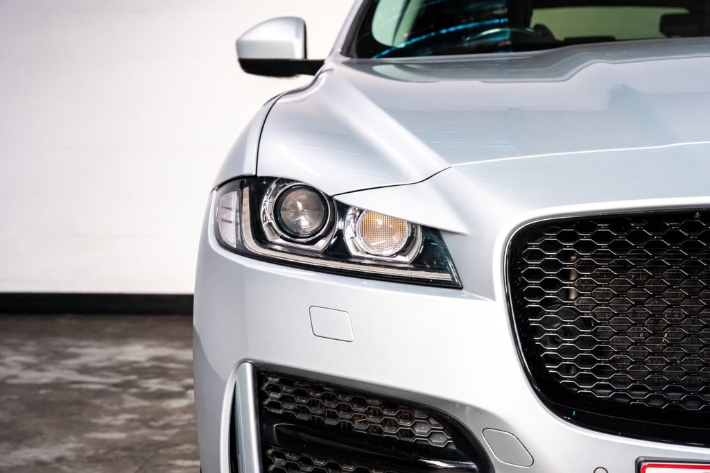 Used Jaguar F-Pace 2018 for sale - 77319540: Photo 28