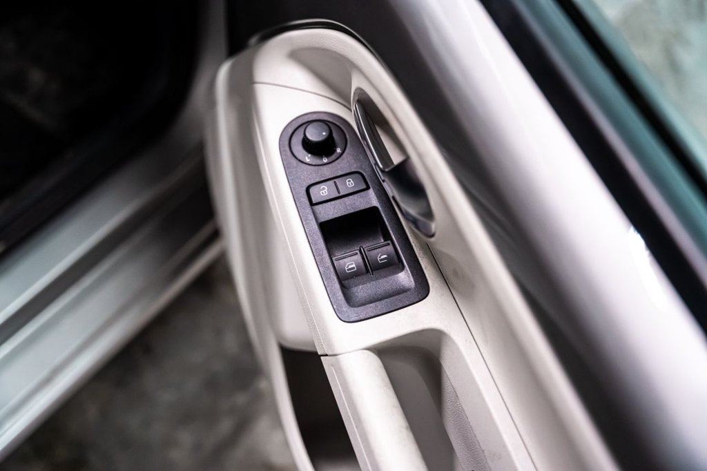 Used Volkswagen up! 2015 for sale - 77849558: Photo 14