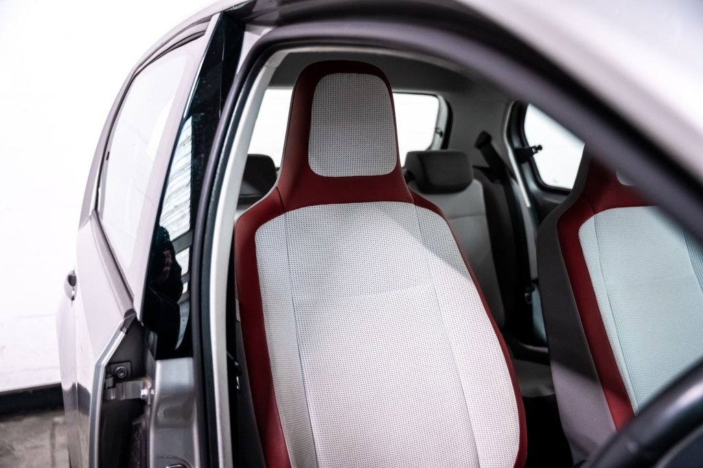 Used Volkswagen up! 2015 for sale - 77849558: Photo 4