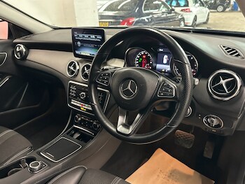 Used Mercedes-Benz GLA 2019 for sale - 77498521: Photo