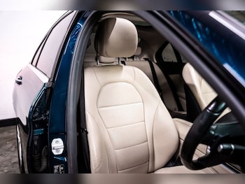 Used Mercedes-Benz C Class 2015 for sale - 77218610: Photo