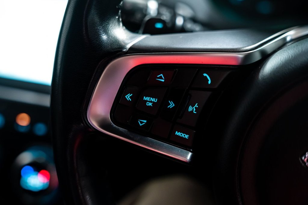 Used Jaguar E-Pace 2019 for sale - 76840927: Photo 17