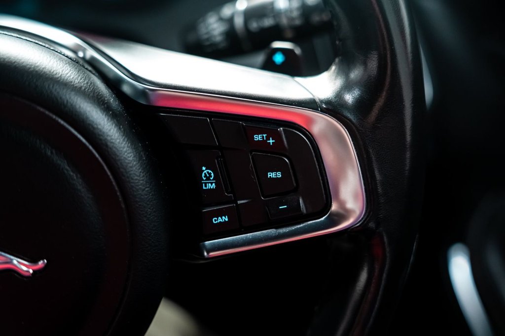 Used Jaguar E-Pace 2019 for sale - 76840927: Photo 18