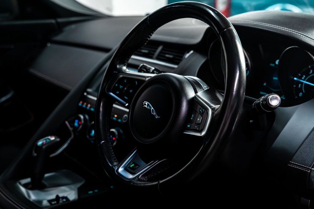 Used Jaguar E-Pace 2019 for sale - 76840927: Photo 7