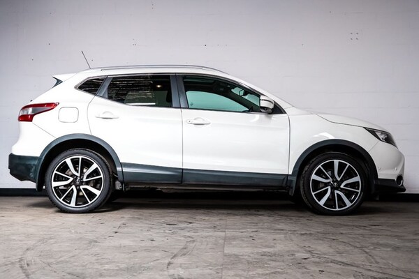 Used Nissan Qashqai 2017 for sale - 76080400: Photo 23