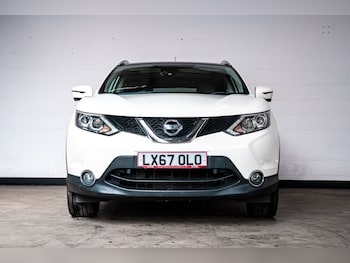 Used Nissan Qashqai 2017 for sale - 76080400: Photo 2