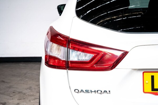 Used Nissan Qashqai 2017 for sale - 76080400: Photo 30