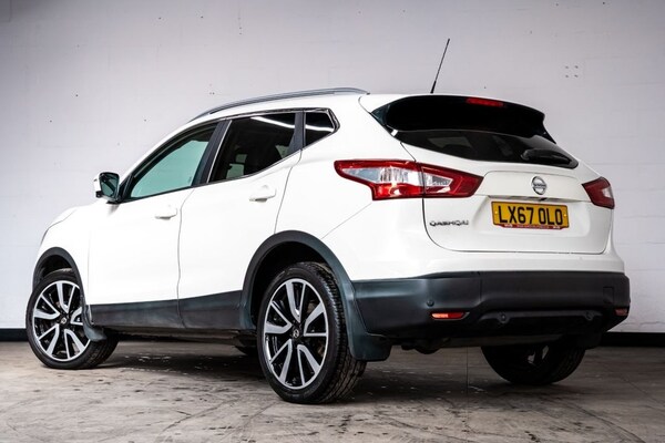 Used Nissan Qashqai 2017 for sale - 76080400: Photo 3