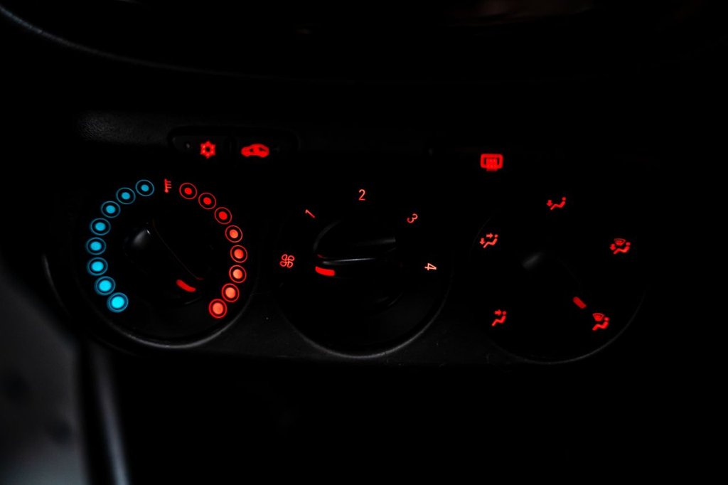 Used Vauxhall Corsa 2018 for sale - 78030184: Photo 13